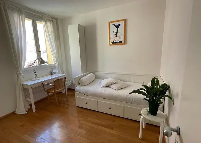 Homestay Santo Stefano Square