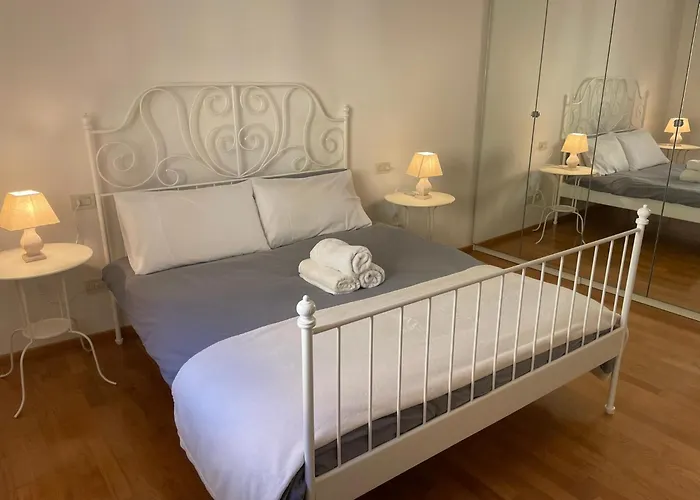 Homestay Santo Stefano Square *