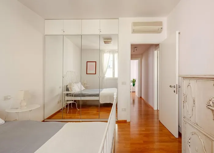 Homestay Santo Stefano Square