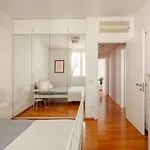 Homestay Santo Stefano Square