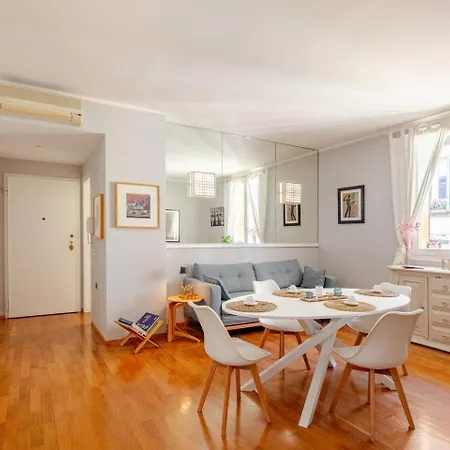 Kwatera prywatna Santo Stefano Square *