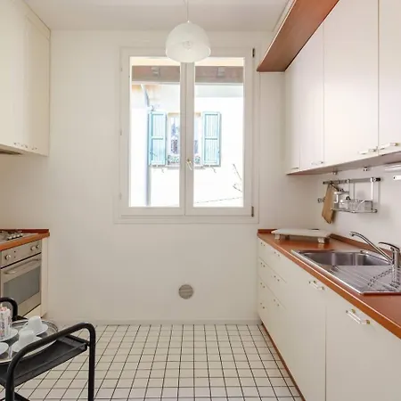 Santo Stefano Square Habitación en casa particular