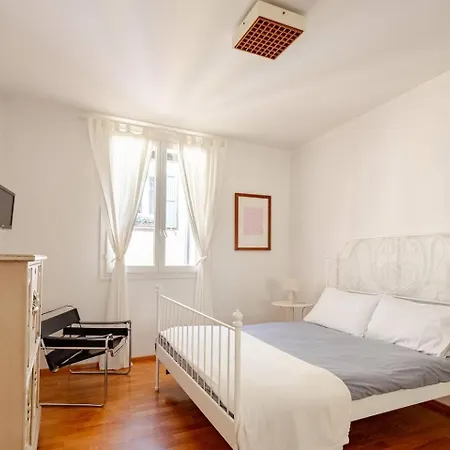 Santo Stefano Square *