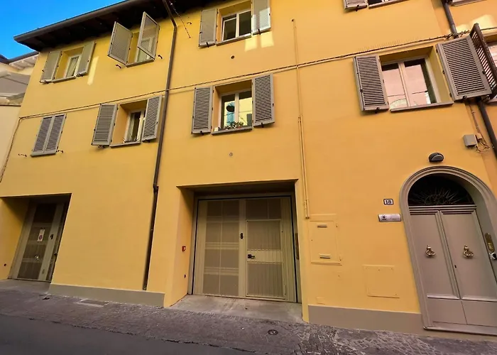 Santo Stefano Square *