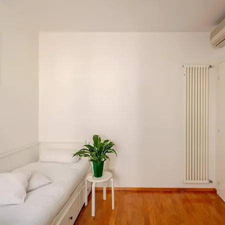 Homestay Santo Stefano Square